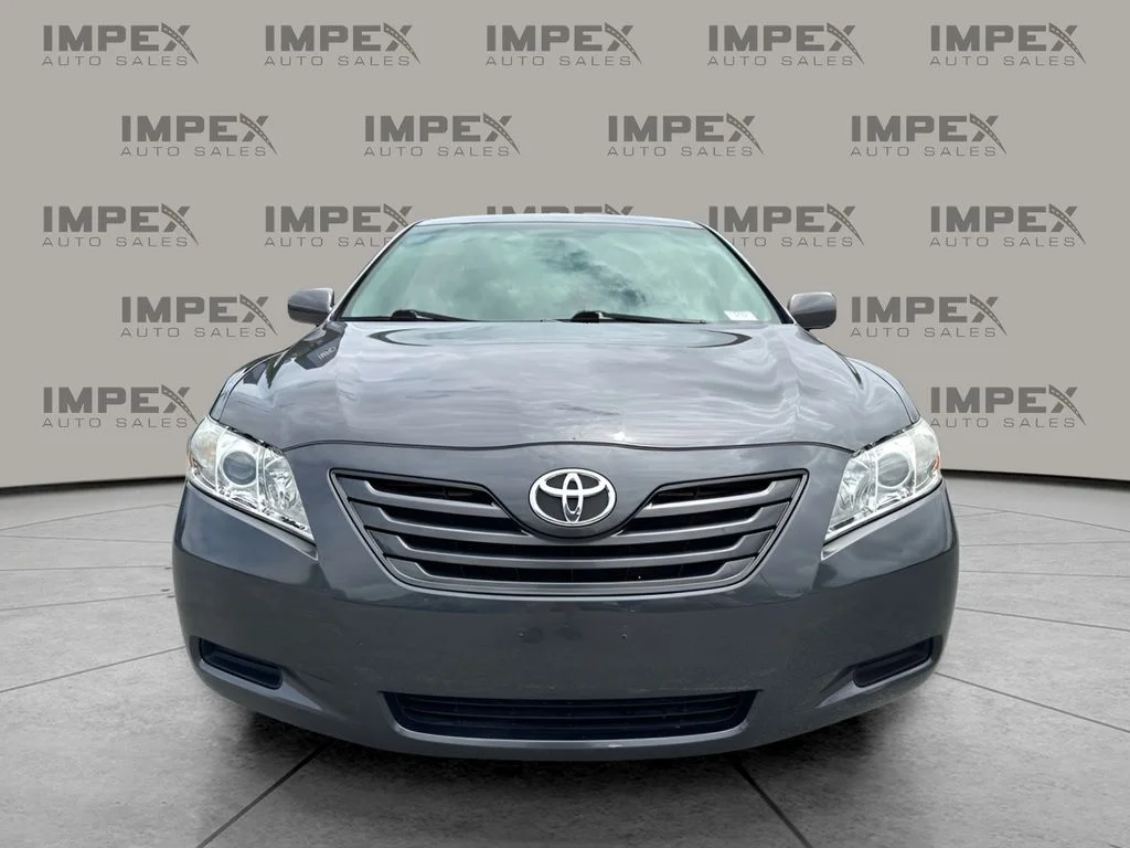 Used 2008 Gray Toyota LE image 8