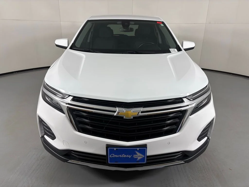 Used 2024 White Chevrolet LT image 3