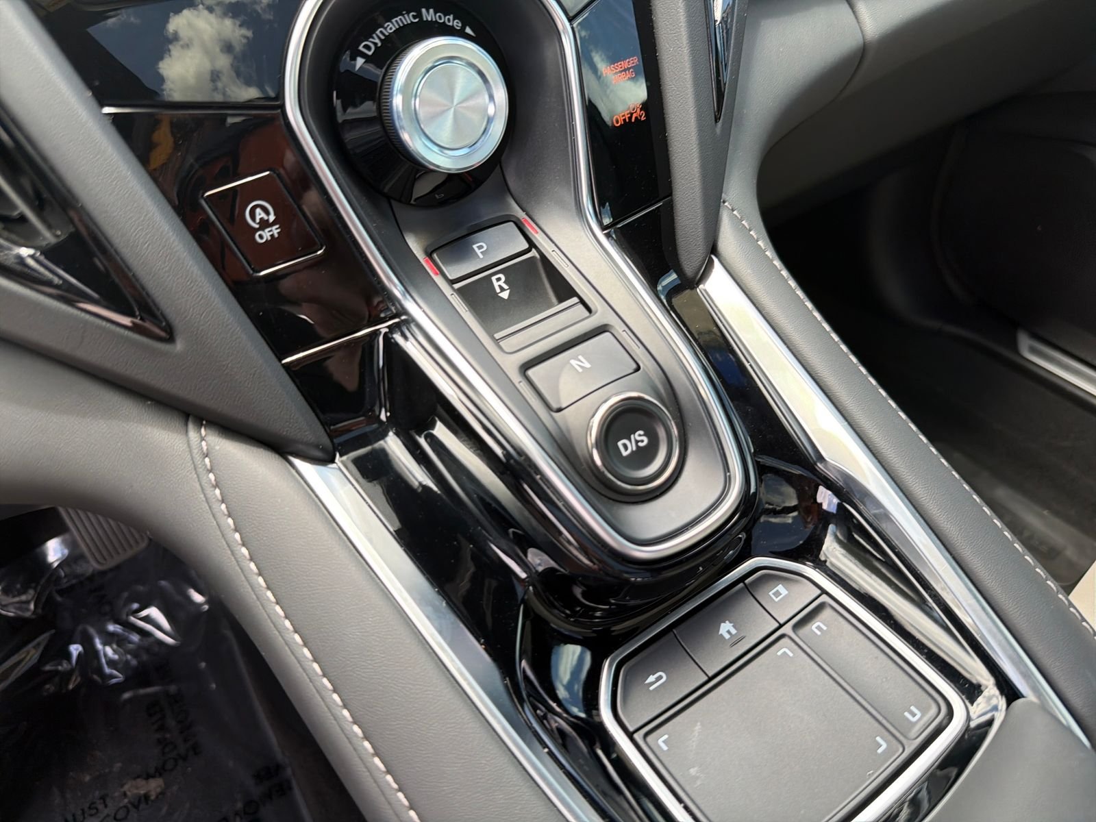 Used 2025 White Acura Base image 22