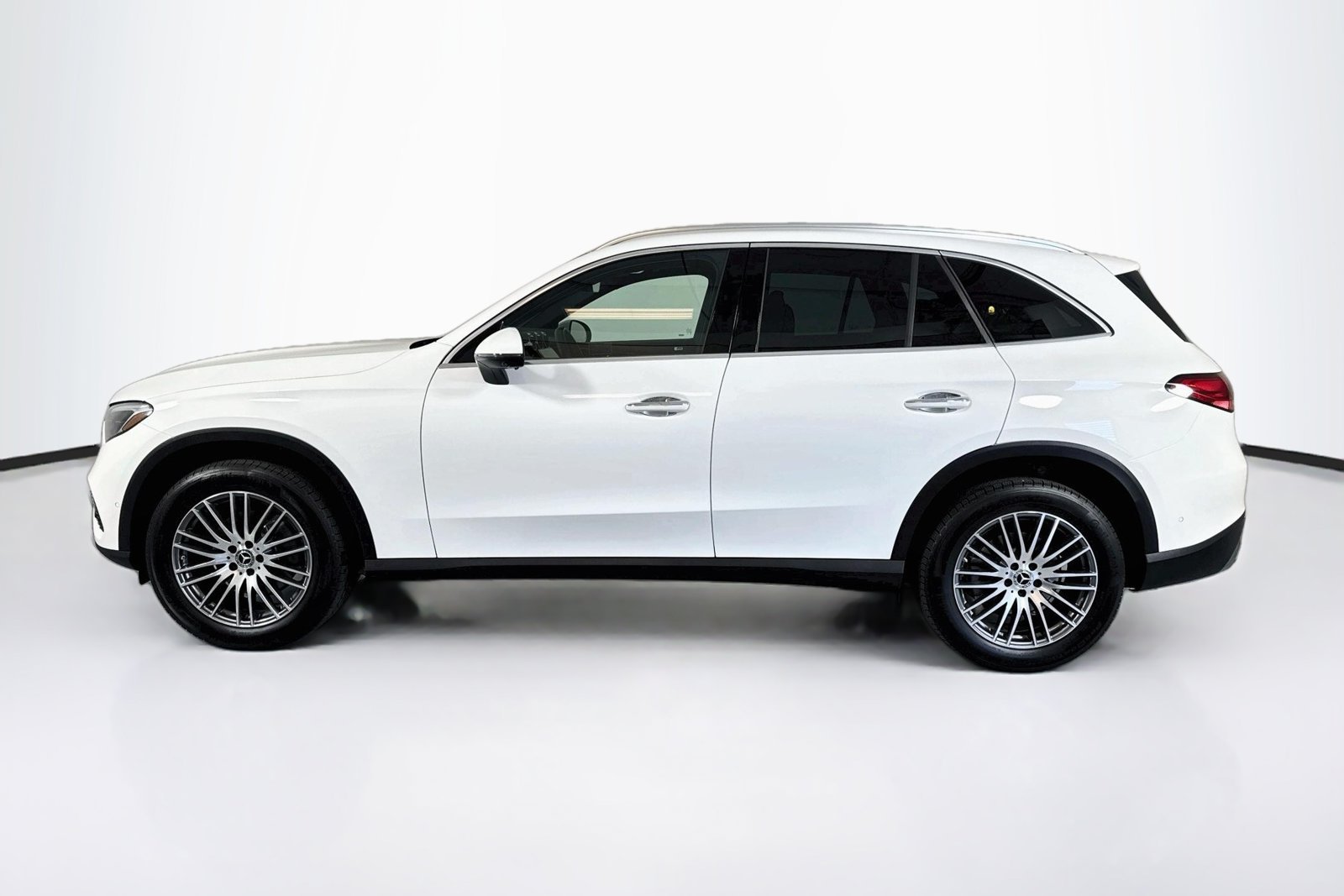 Certified Used 2026 Polar White Mercedes-Benz GLC 300 image 8