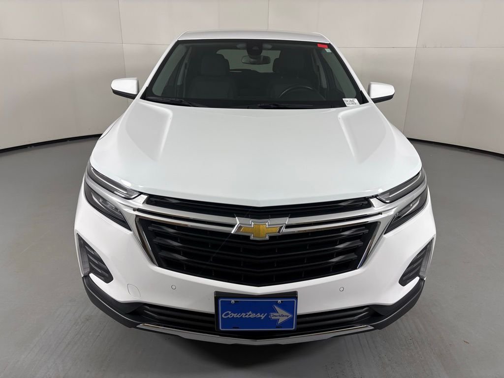 Used 2024 White Chevrolet LT image 3