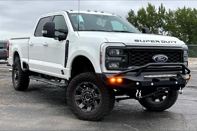Used 2024 White Ford Lariat image 2