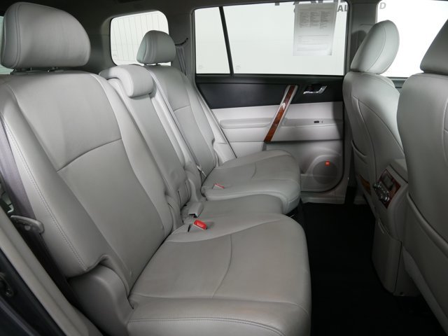 Used 2013 Magnetic Gray Metallic Toyota Limited image 17