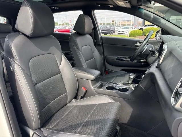 Certified Used 2022 White Kia Nightfall image 25