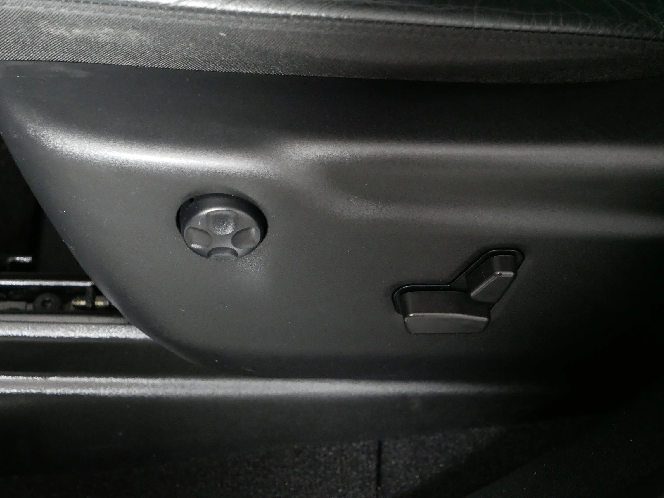 Used 2021 Bright White Clearcoat Jeep Laredo X image 20