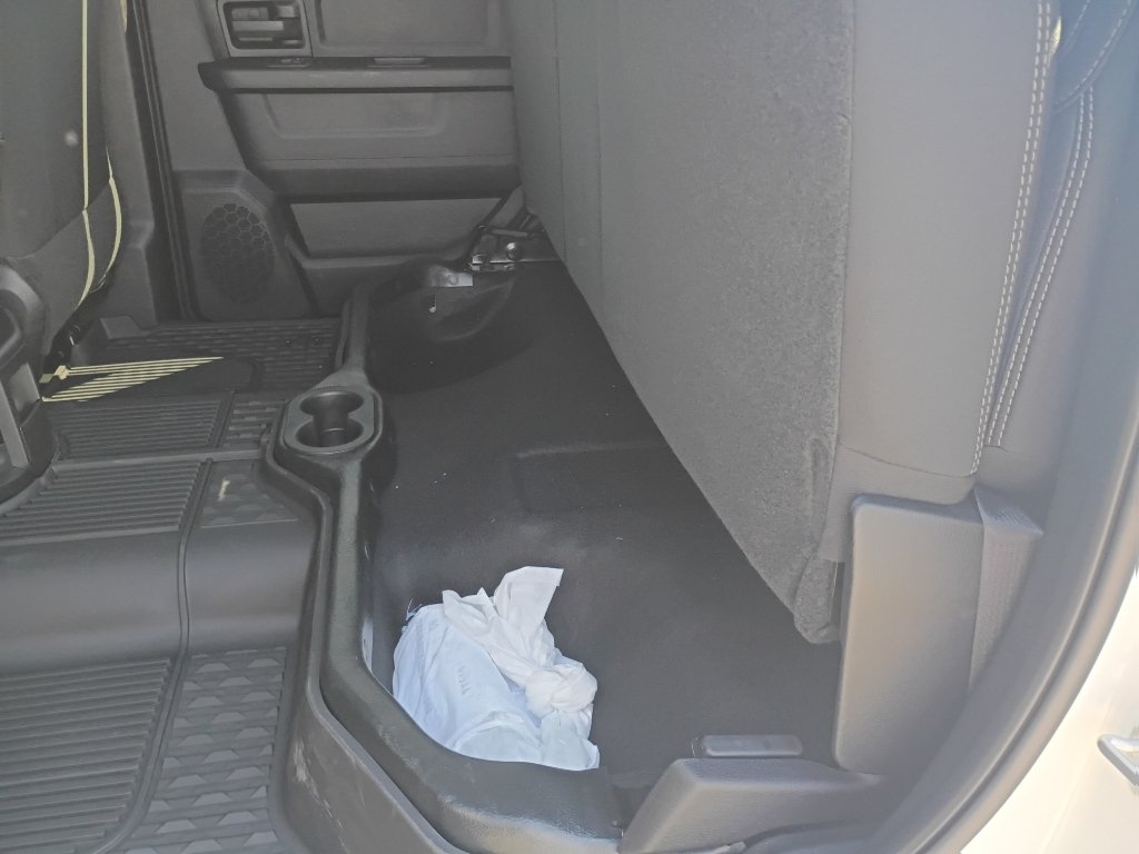 New 2026 Bright White Clear-Coat Exterior Paint RAM Tradesman image 18