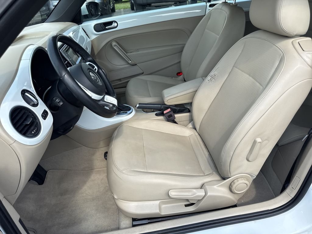 Used 2017 White Volkswagen 1.8T S image 14