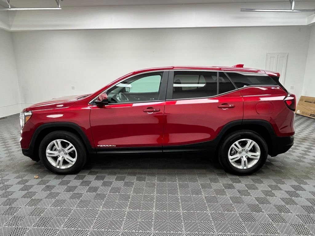 Used 2023 Volcanic Red GMC SLE image 12