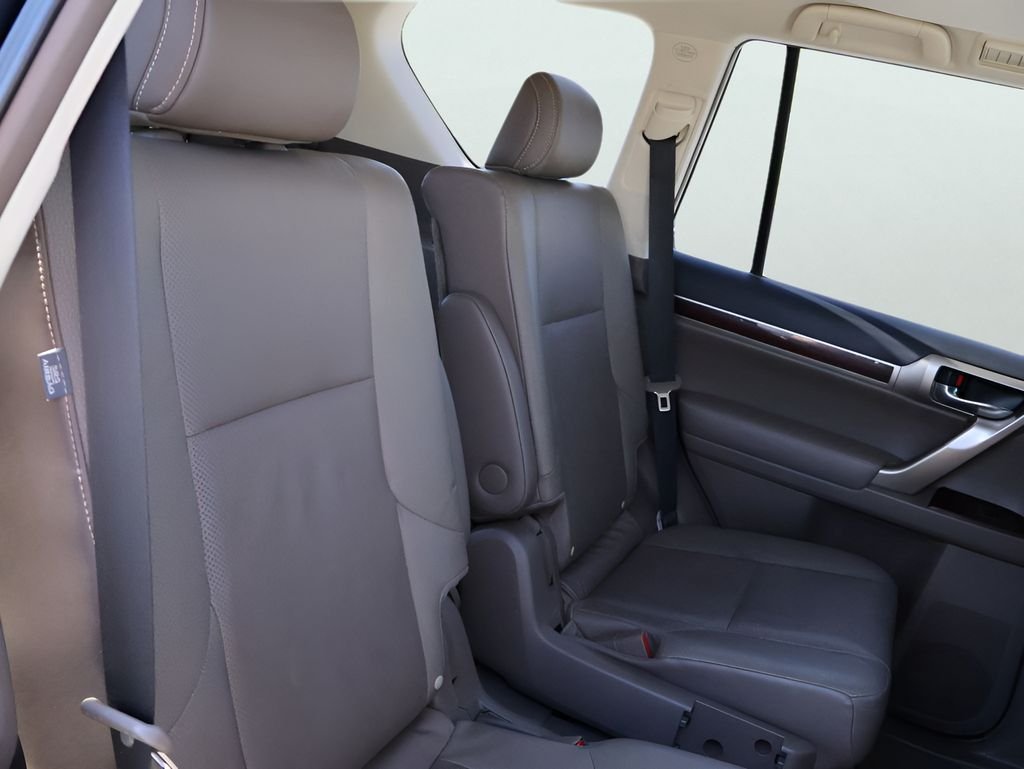 Used 2019 Nightfall Mica Lexus 460 image 13