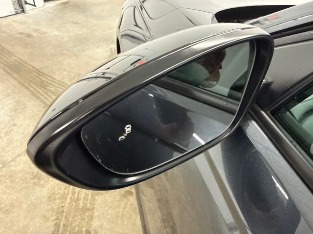 New 2026 Meteorite Gray Metallic Honda SE image 9