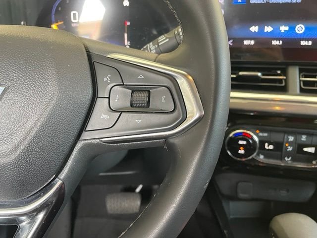 Used 2025 Yellow Chevrolet ACTIV image 14