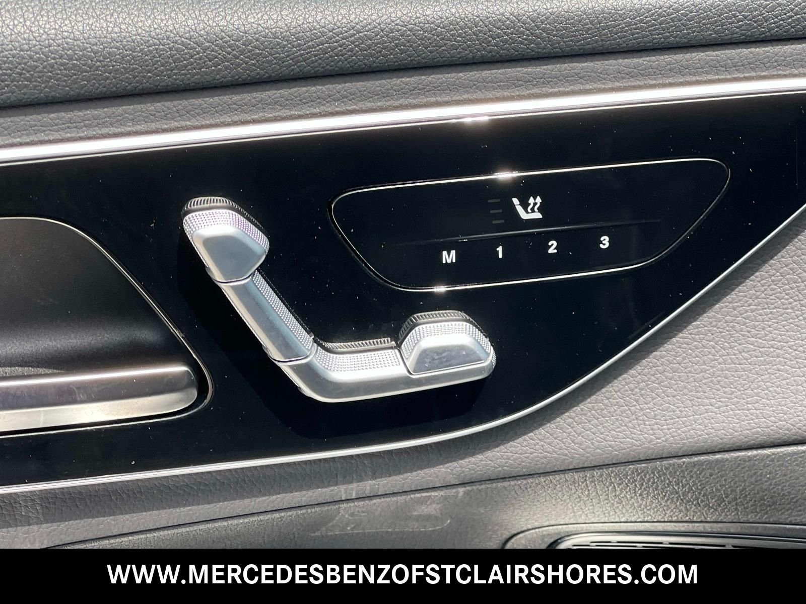 New 2026 Black Mercedes-Benz GLC 300 image 16