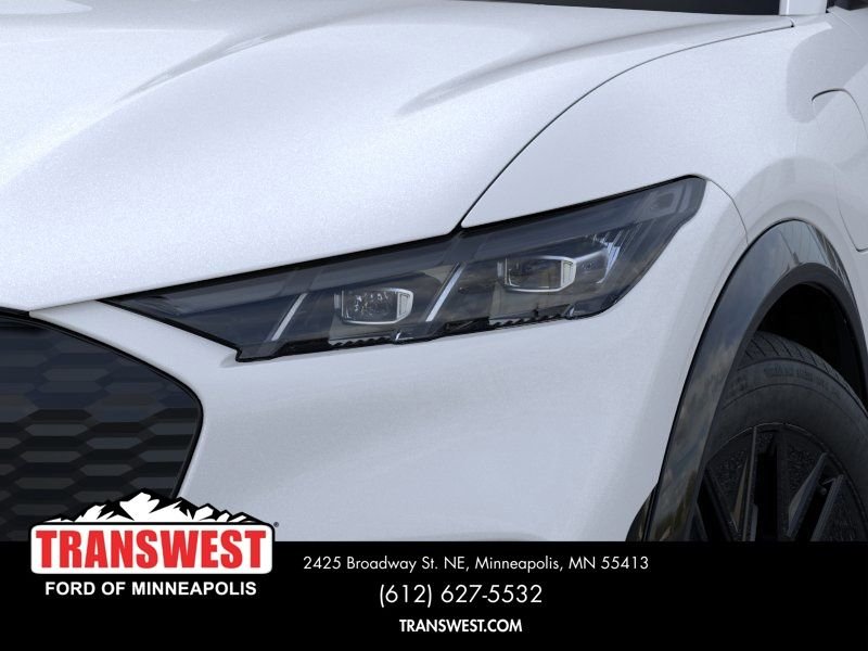 New 2026 Star White Metallic Tri-coat Ford Premium image 18
