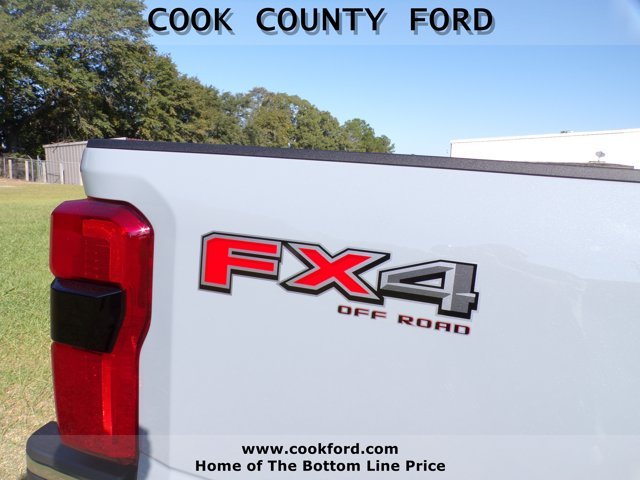 New 2027 Glacier Gray Metallic Tri-Coat Ford F-250® King Ranch® image 14
