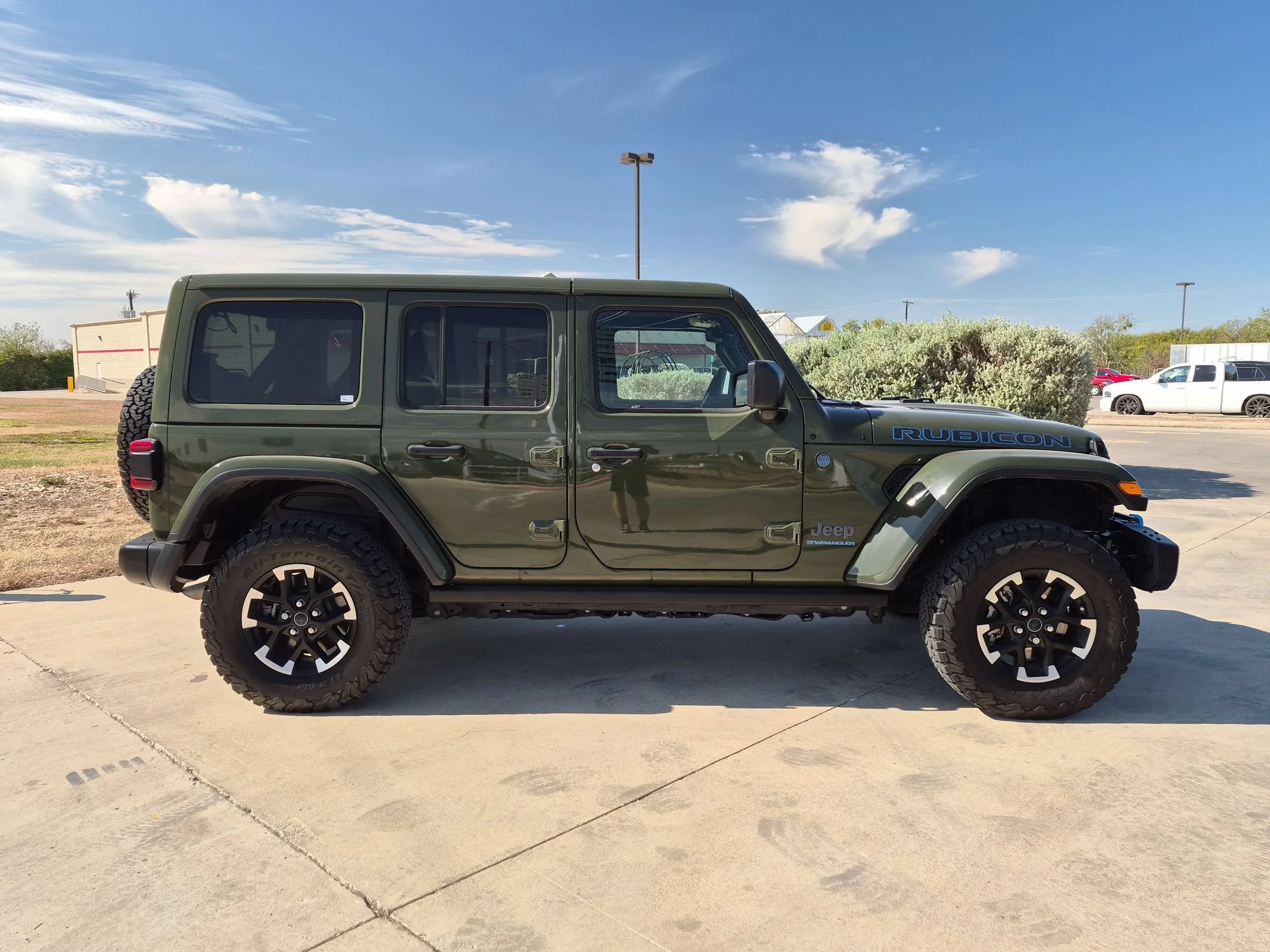 Used 2024 Green Jeep Rubicon X 4xe image 2