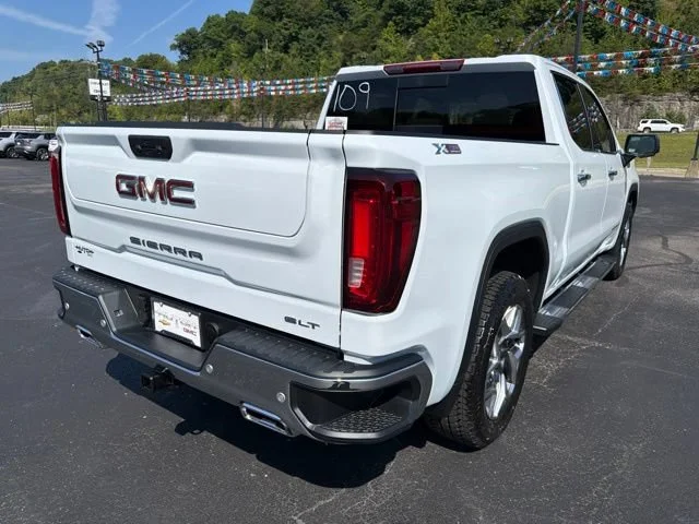 New 2026 Glacier White Tricoat GMC SLT image 3