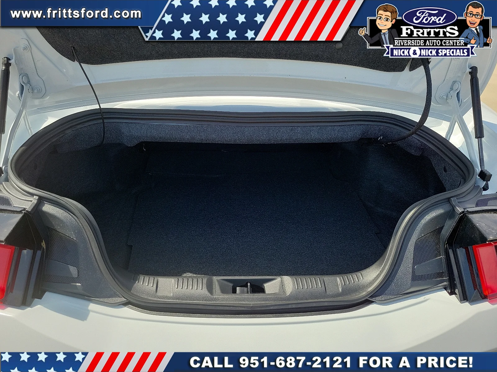New 2026 Oxford White Ford EcoBoost® Convertible image 21