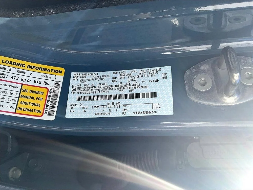 Used 2025 Azure Gray Metallic Ford Badlands image 21