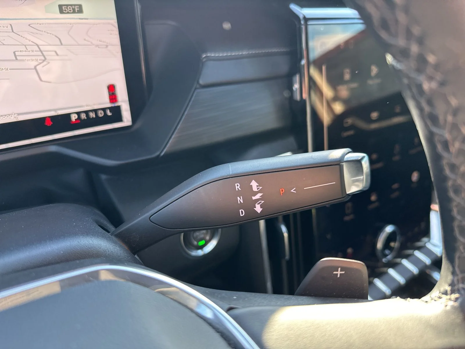 Used 2025 White GMC Elevation image 33