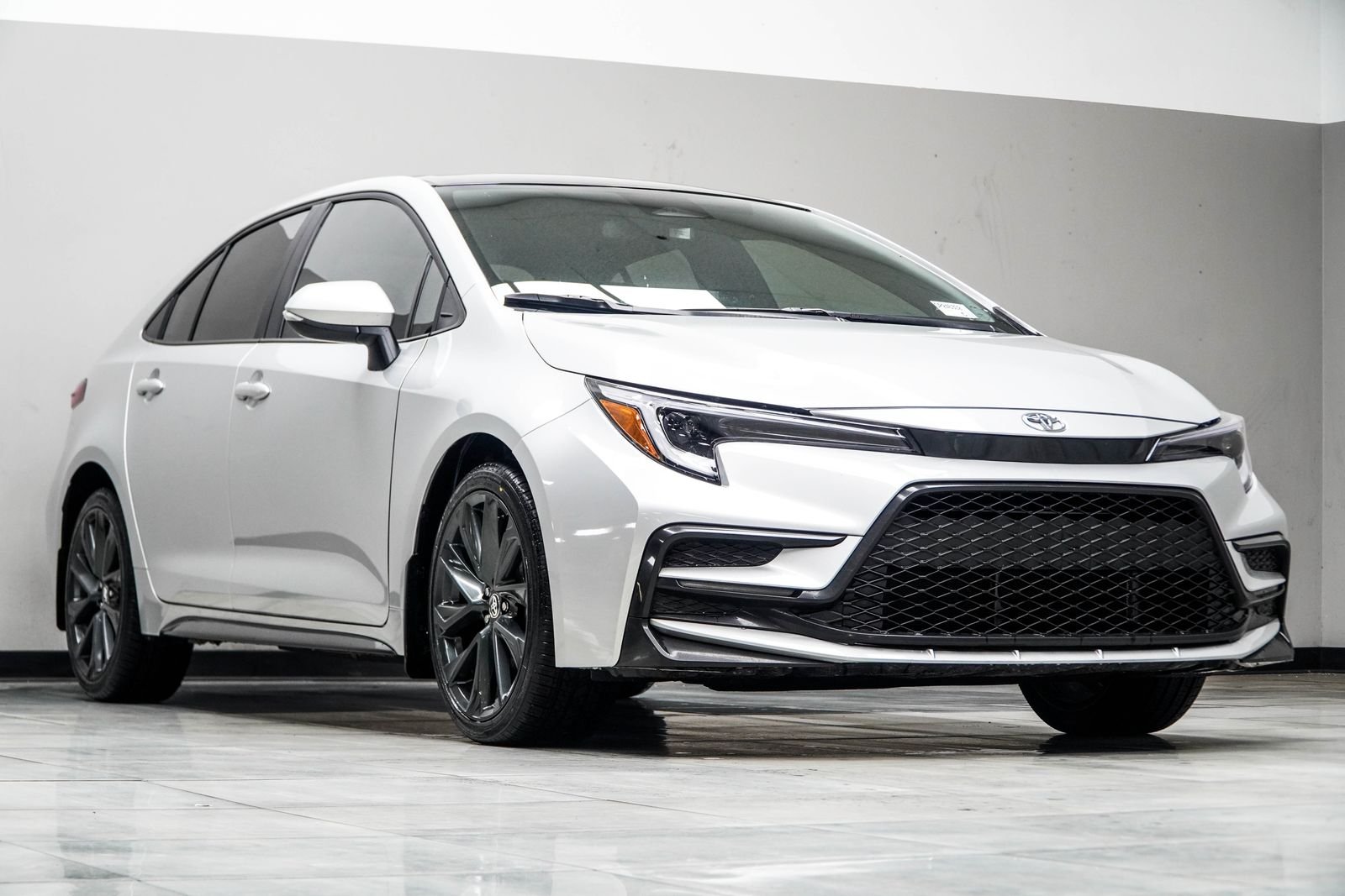 Used 2025 Gray Toyota XSE image 4