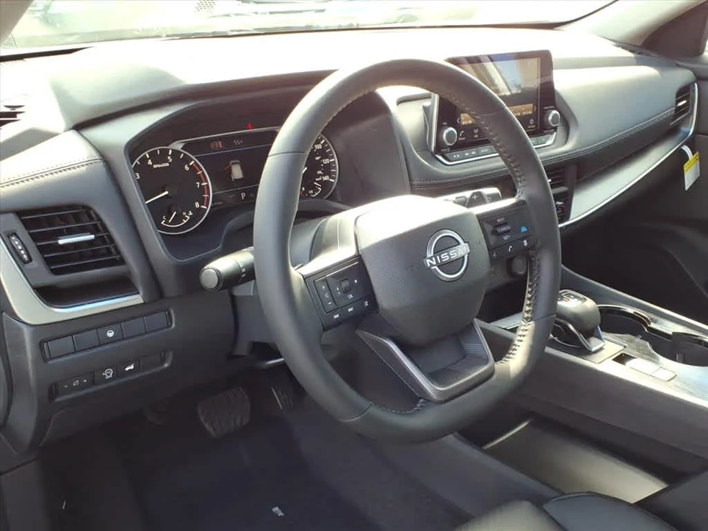 2026 Nissan Rogue SV - Photo 10