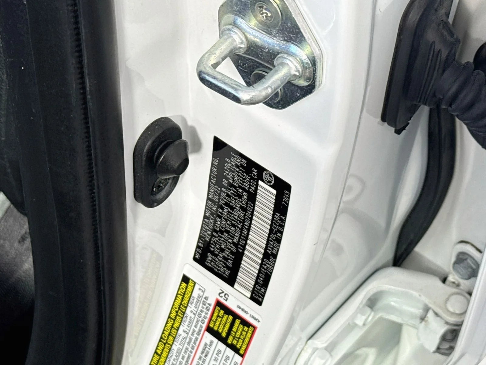 Certified Used 2022 White Toyota SE image 23