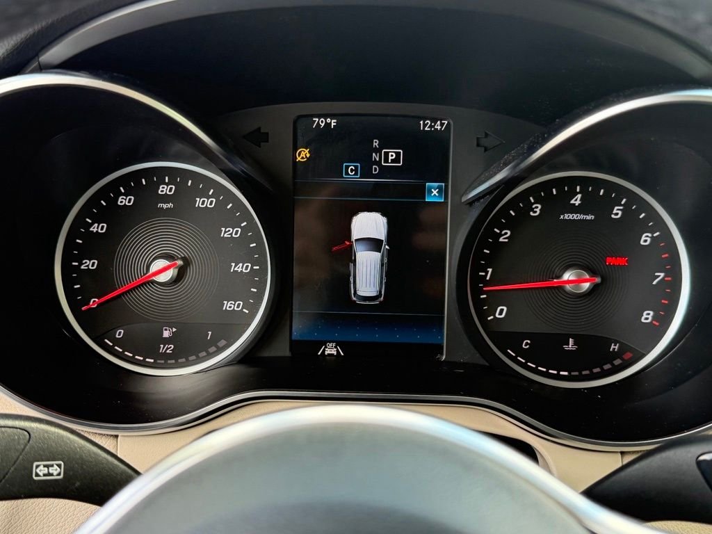 Used 2022 Black Mercedes-Benz GLC 300 image 41