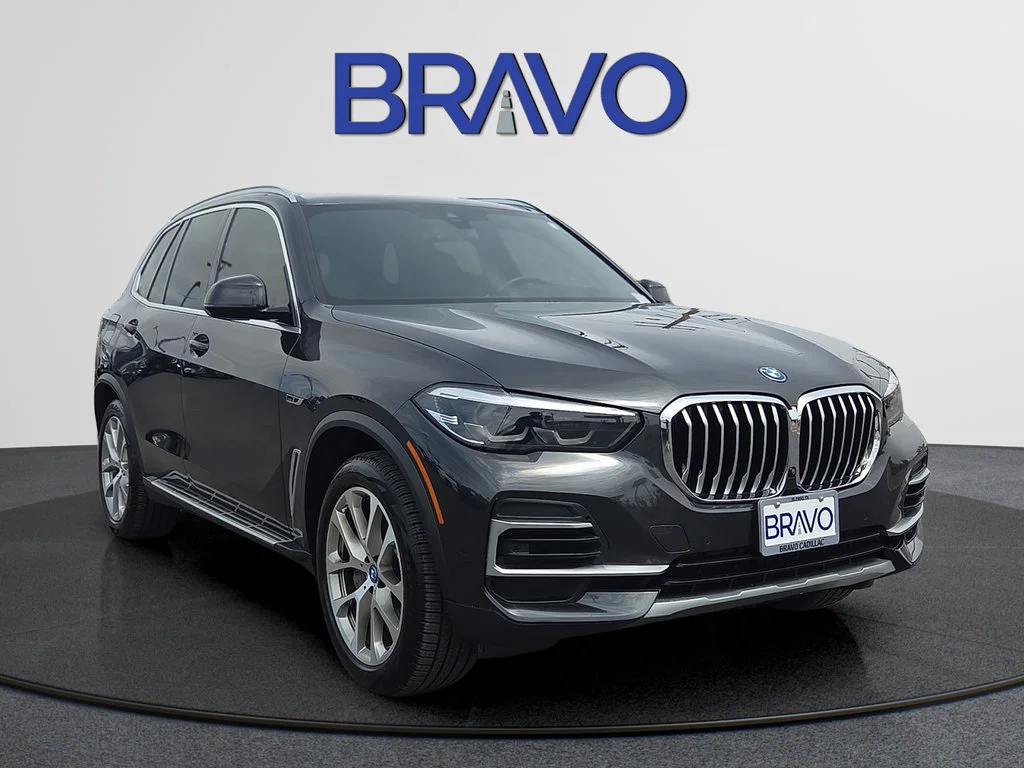 Used 2022 Gray BMW xDrive45e image 6
