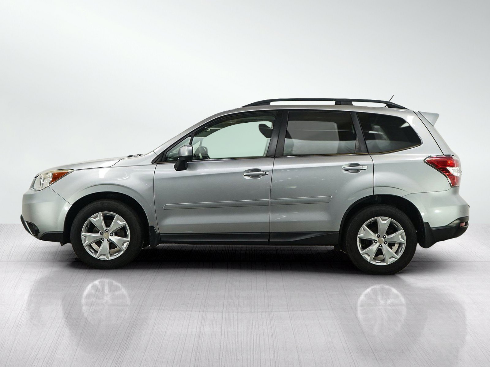 Used 2014 Subaru Forester i Limited with VIN JF2SJAHC9EH557221 for sale in South Saint Paul, MN