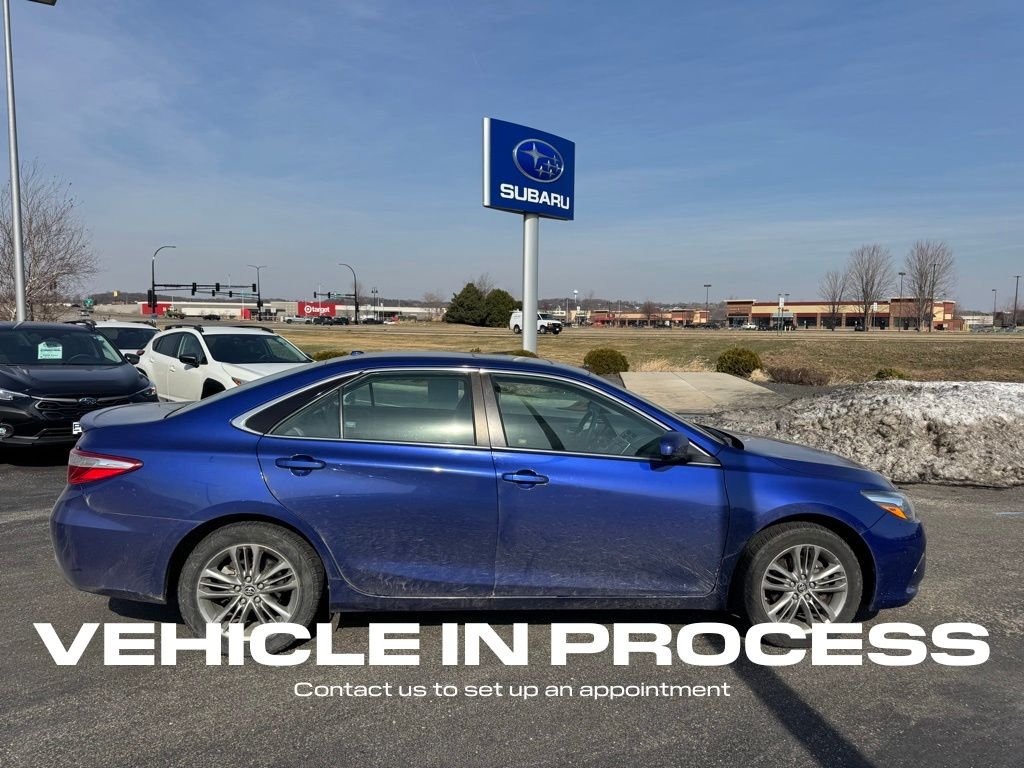 Used 2015 Toyota Camry SE with VIN 4T1BF1FKXFU947971 for sale in Rochester, Minnesota