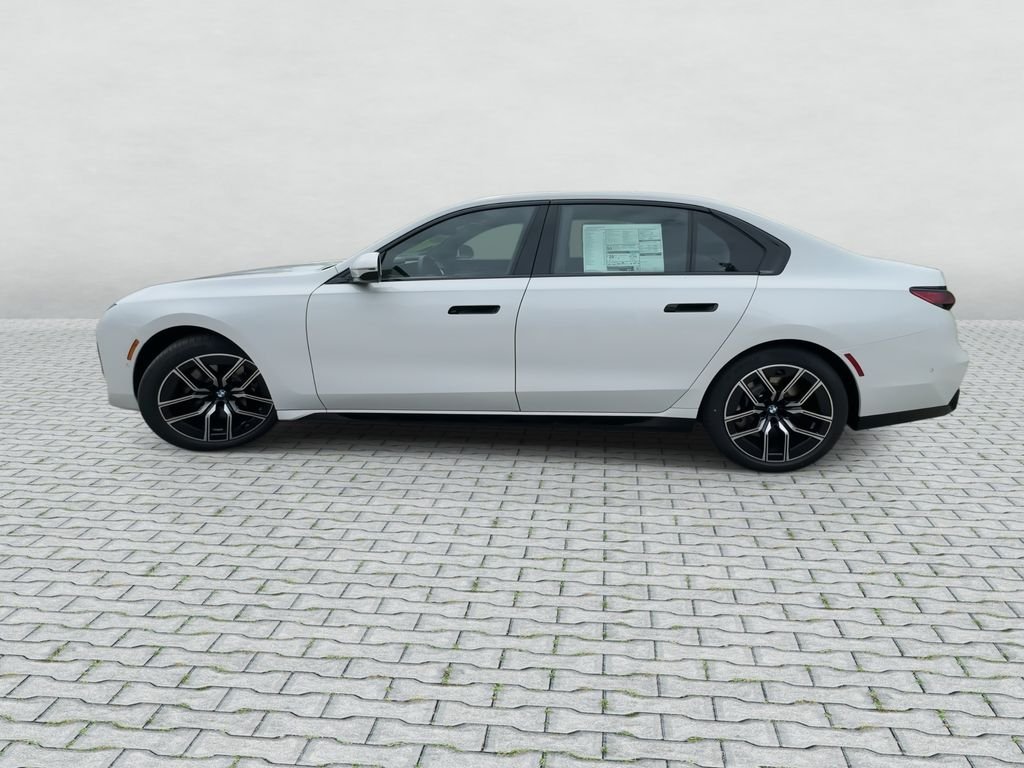 Used 2026 Alpine White BMW 760i xDrive image 5