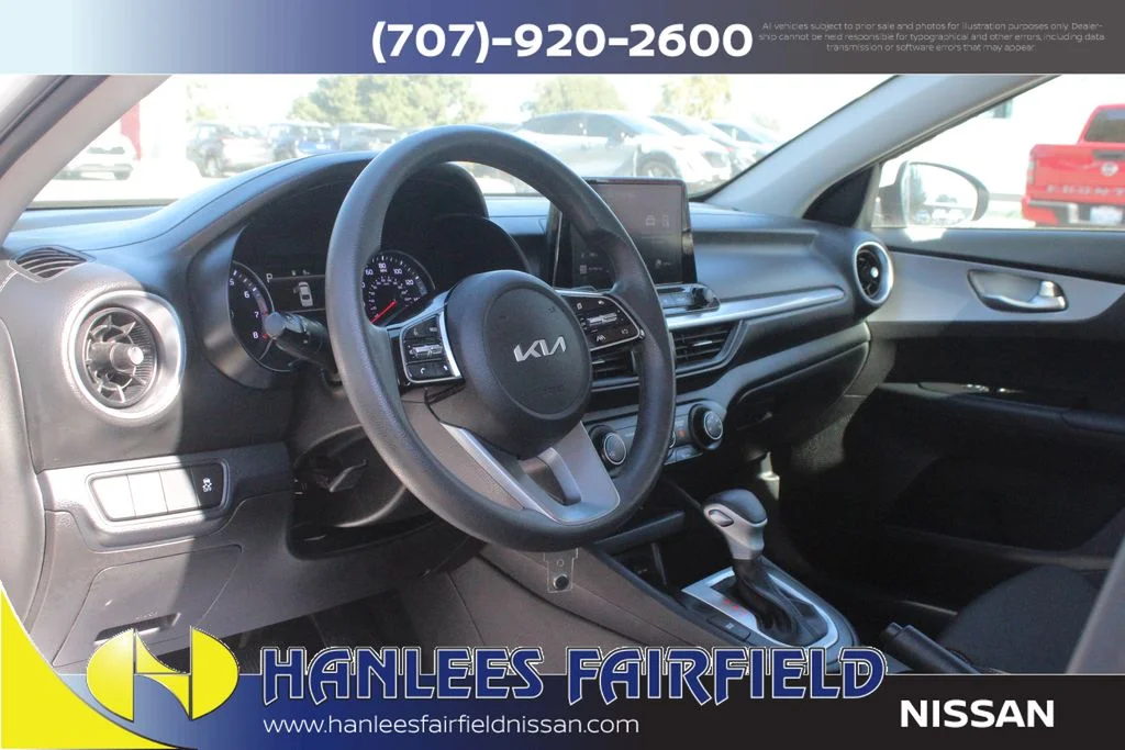 Used 2023 White Kia LXS image 11