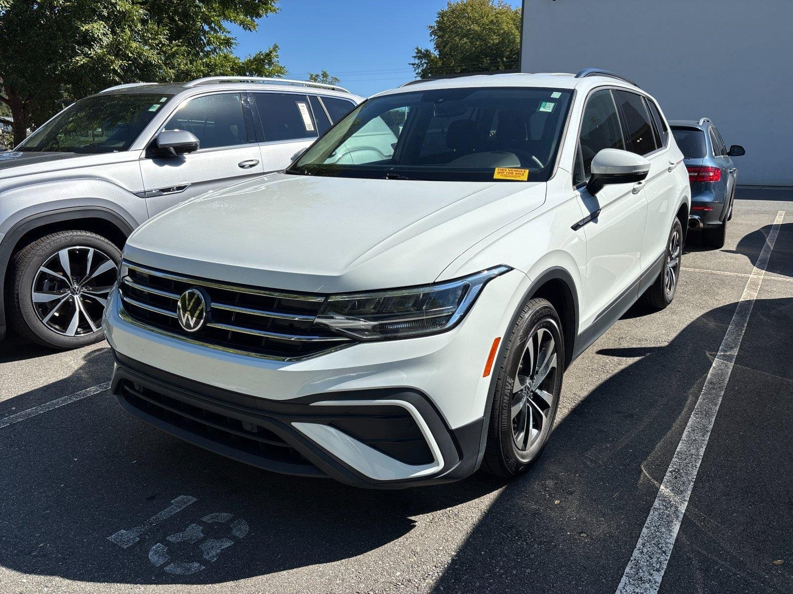 Used 2023 PURE WHITE VOLKSWAGEN S image 2