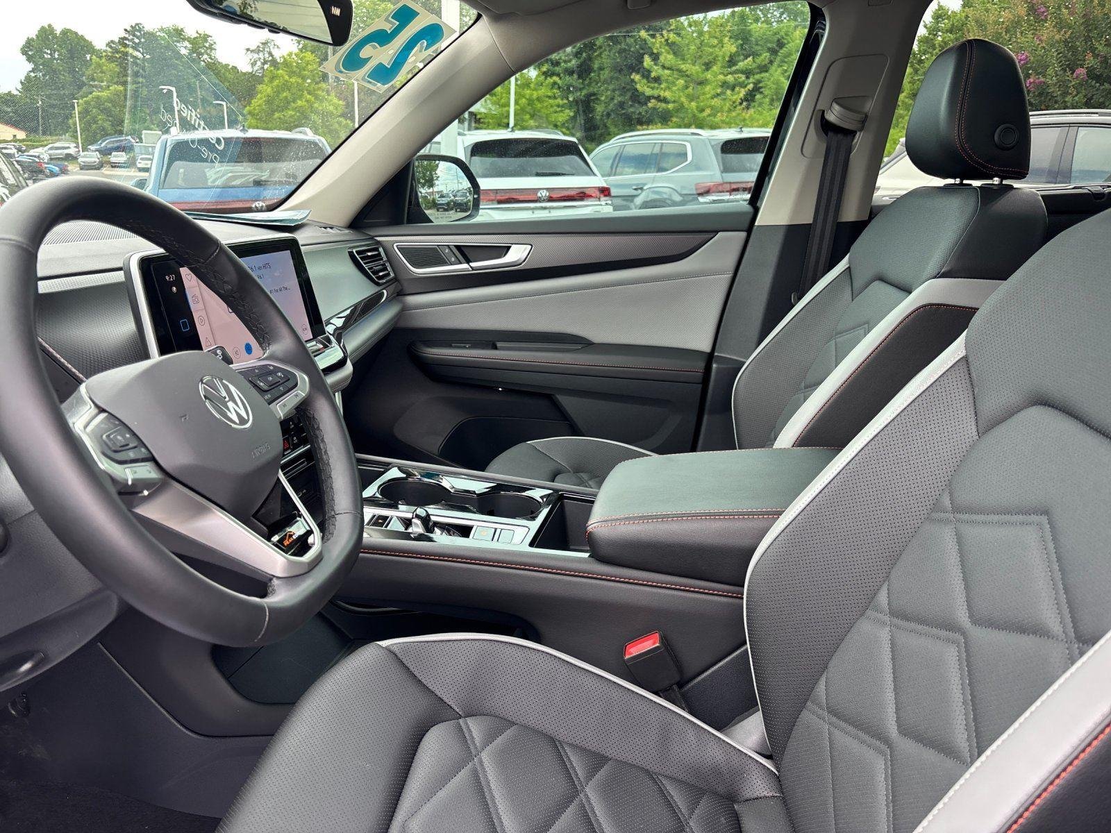 Used 2025 Deep Black Pearl Volkswagen 2.0T Peak Edition image 15