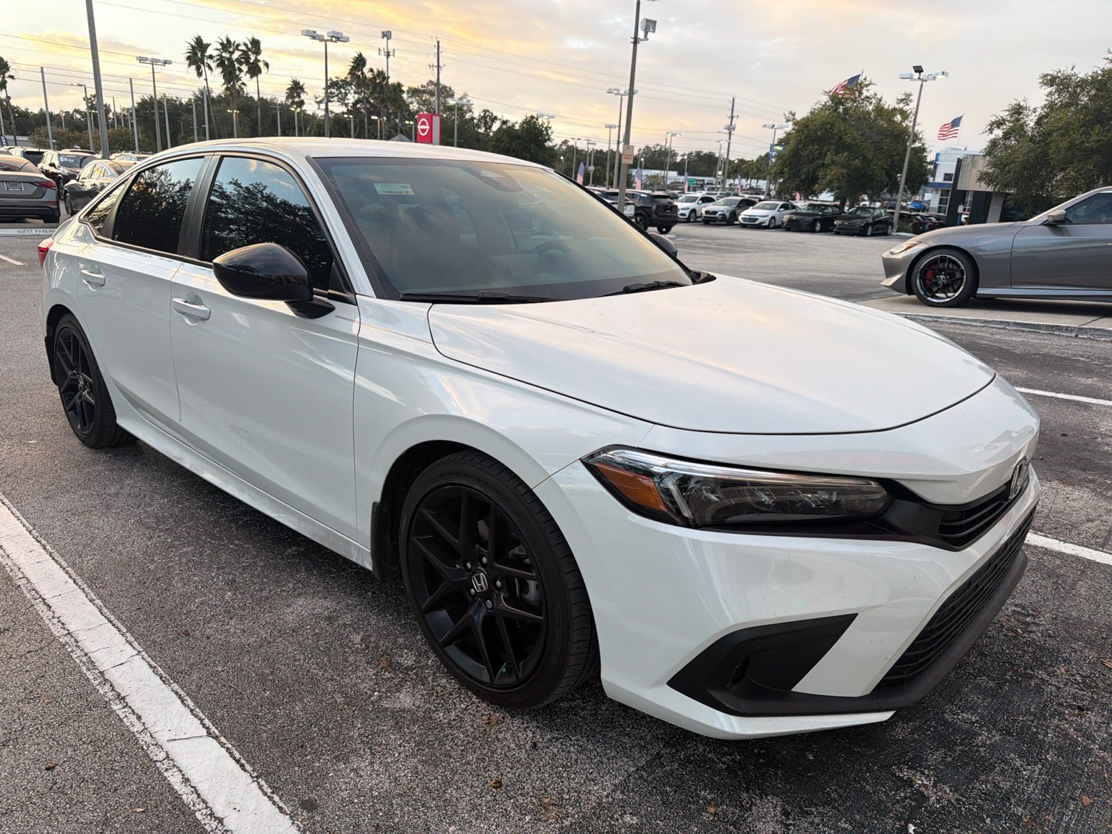 Used 2024  Honda Sport image 3