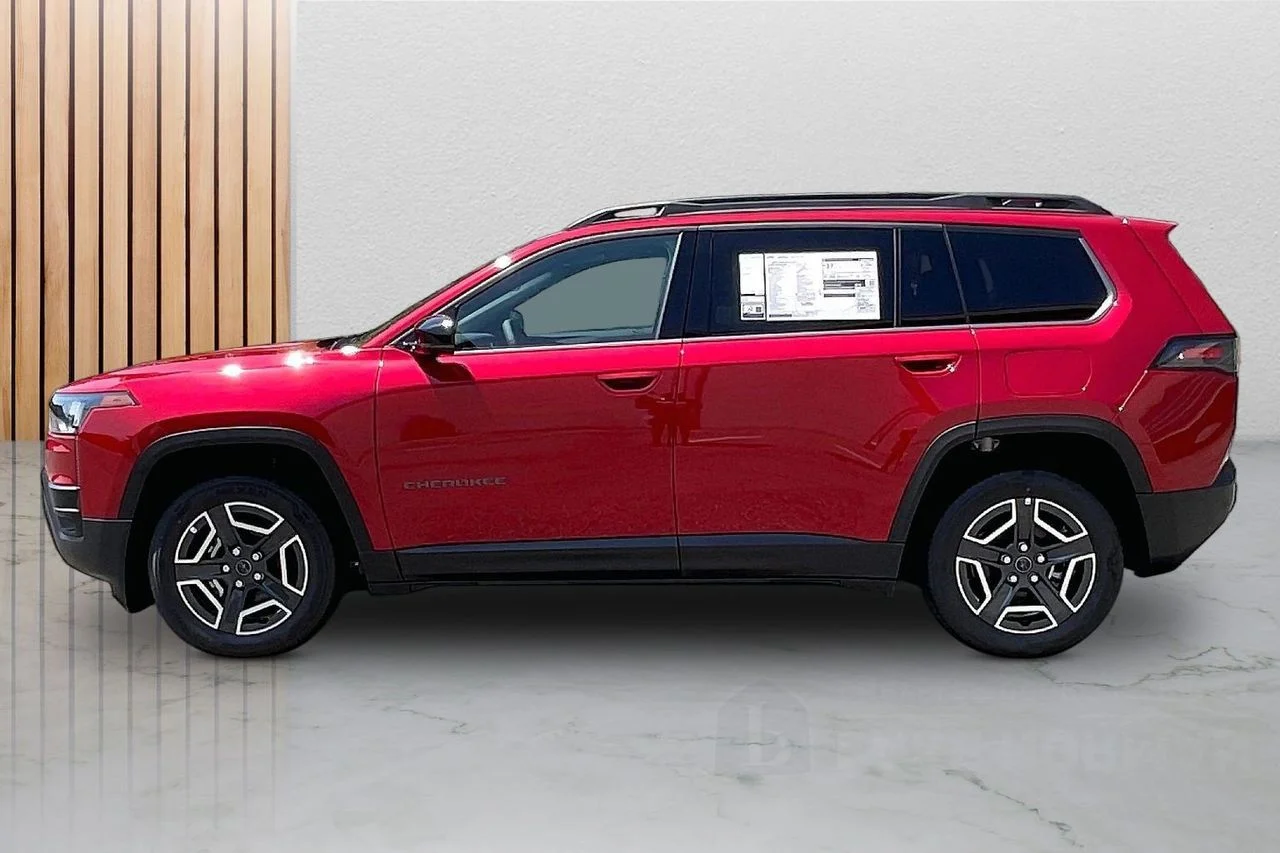 New 2026 Red Hot Pearlcoat Jeep Limited image 5