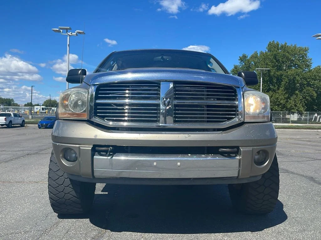 Used 2006 Light Khaki Metallic Clearcoat Dodge Laramie image 25