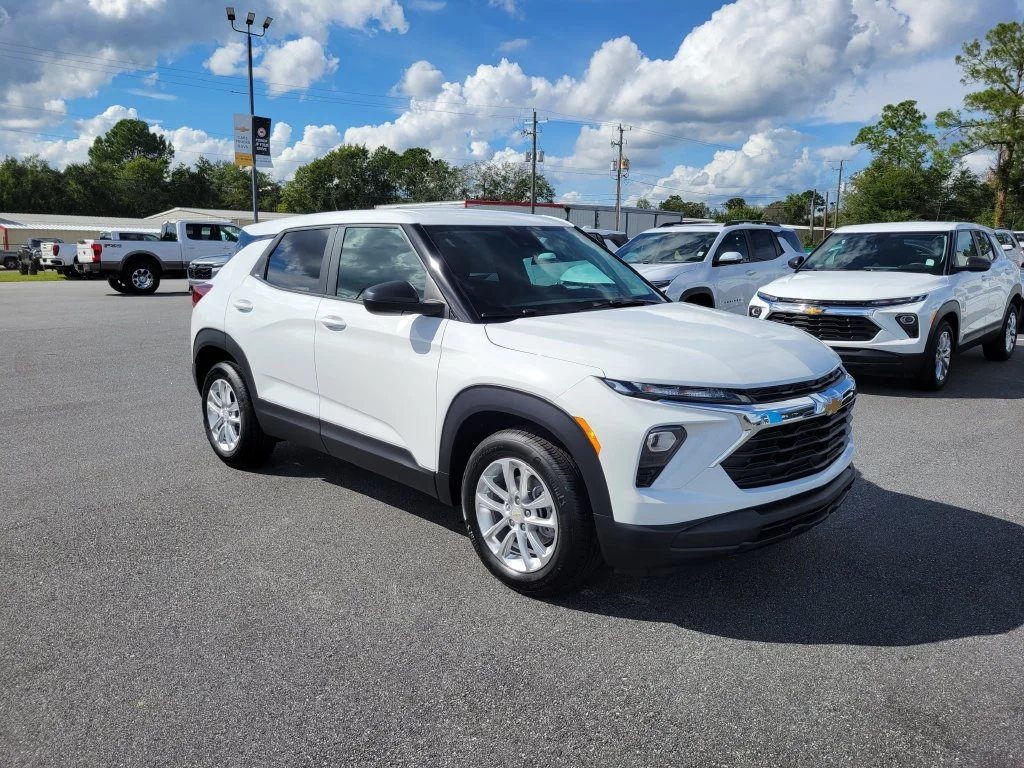 New 2026 Summit White Chevrolet LS image 8