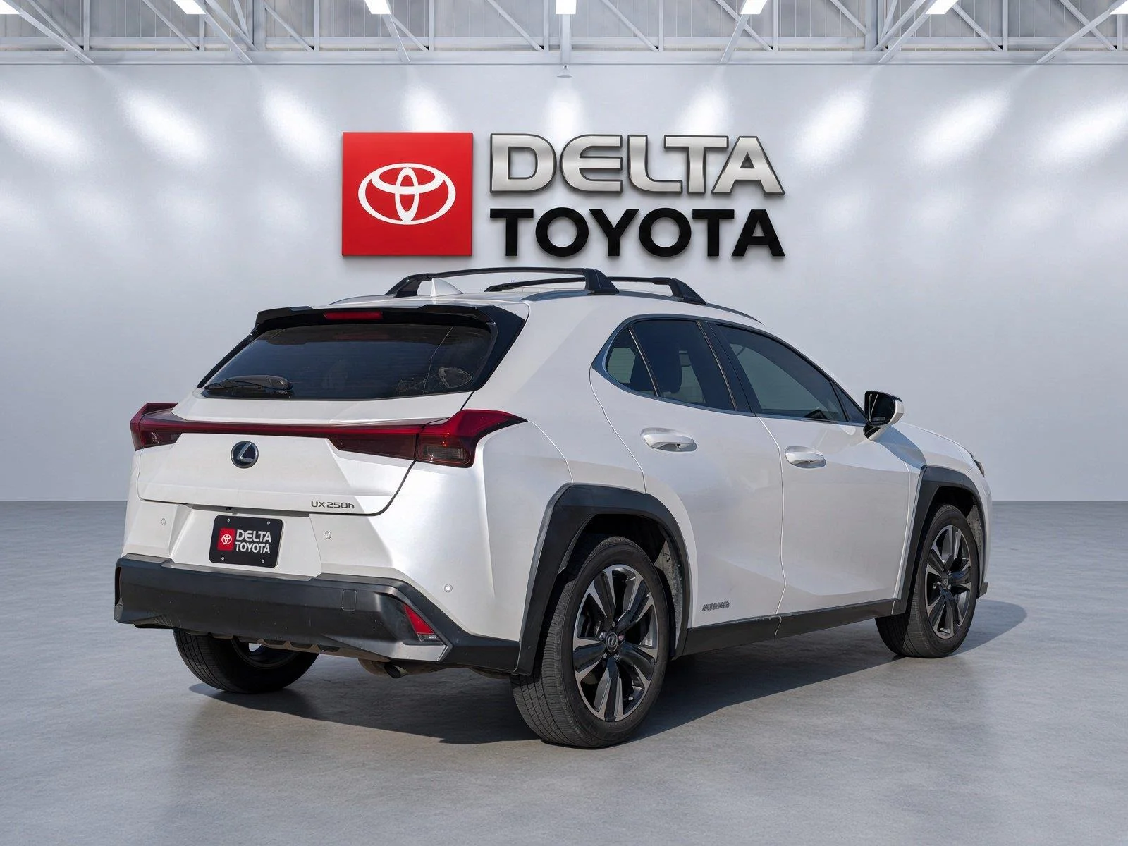 Used 2021 Eminent White Pearl Lexus UX 250h image 6