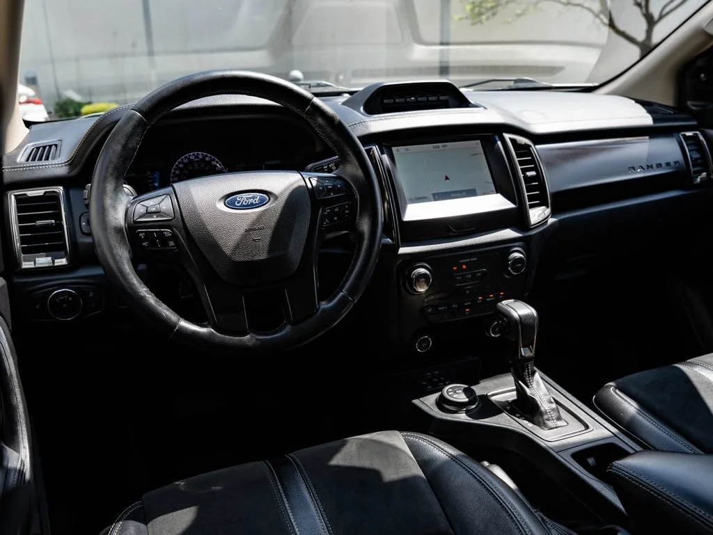 Used 2021 Cactus Gray Ford Lariat image 4