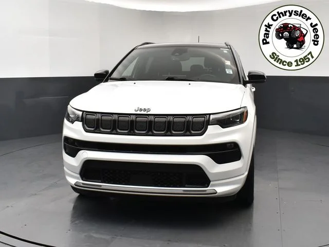 Used 2022 Jeep Compass High Altitude with VIN 3C4NJDCB9NT235501 for sale in Burnsville, Minnesota