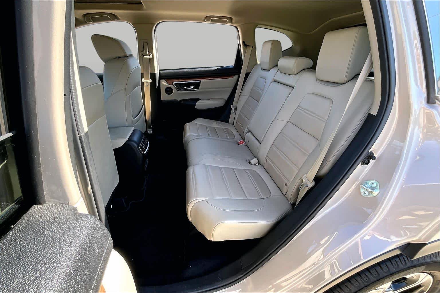 Used 2018 Sandstorm Metallic Honda Touring image 19