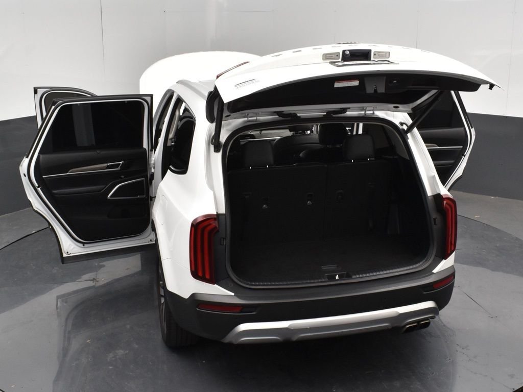 Used 2021 White Kia EX image 7