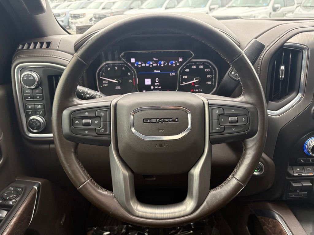 Used 2021 Onyx Black GMC Denali image 27