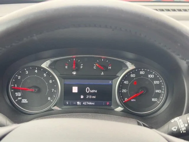 Used 2021 RED QUARTZ TINTCOAT GMC SLT image 19