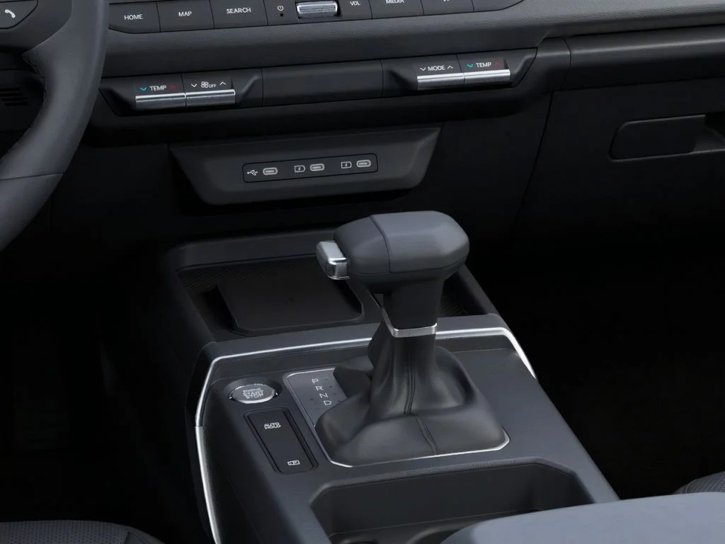 New 2027 White Kia X-Line S image 23