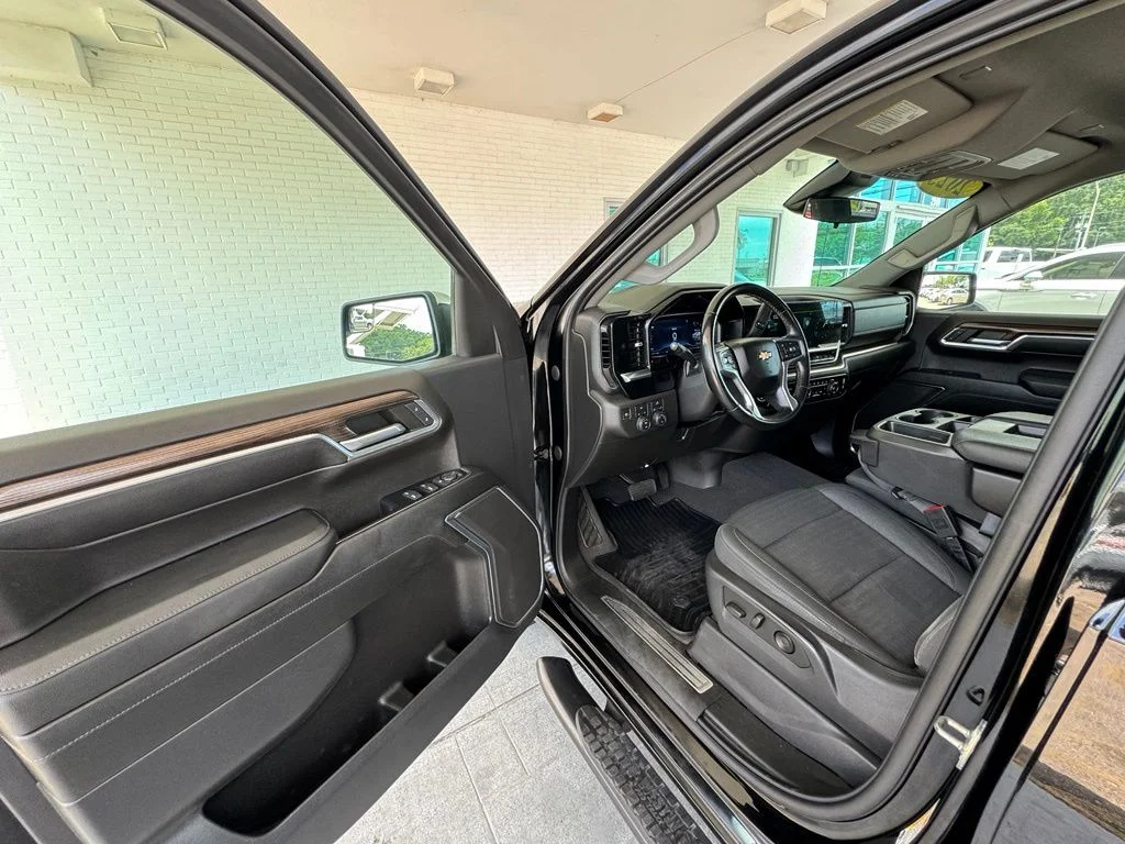 Used 2023 Black Chevrolet LT image 11