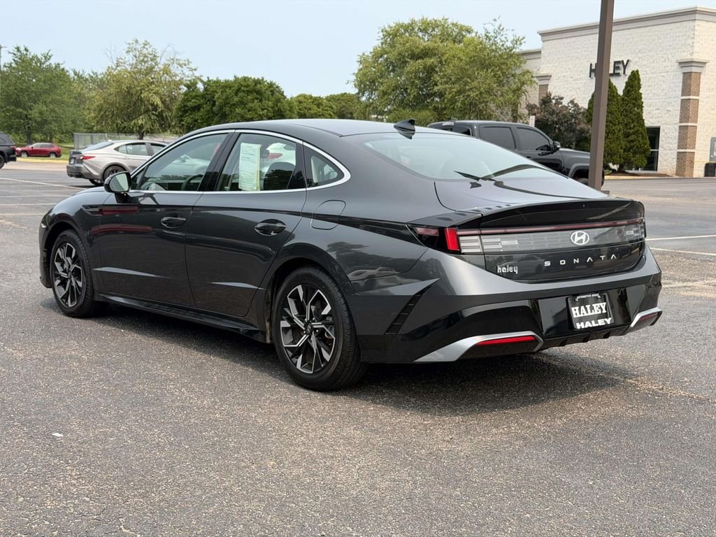 Used 2025 Gray Hyundai SEL image 22