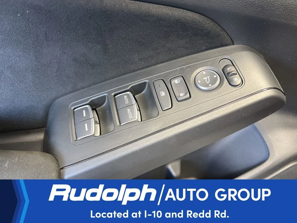 Used 2025 White Honda  image 35