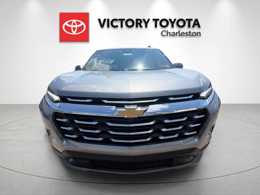 Used 2025 Gray Chevrolet LT image 8